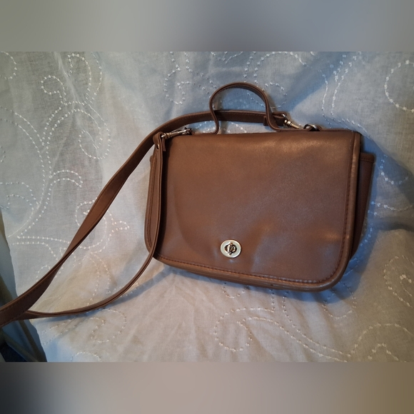 Coach Handbags - Coach Vintage Casino Handbag in British Brown Leather